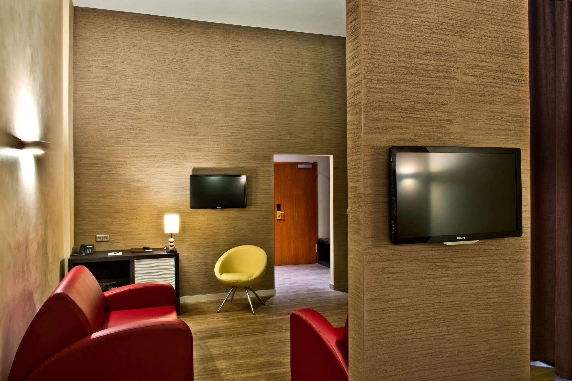 Artim Hotel